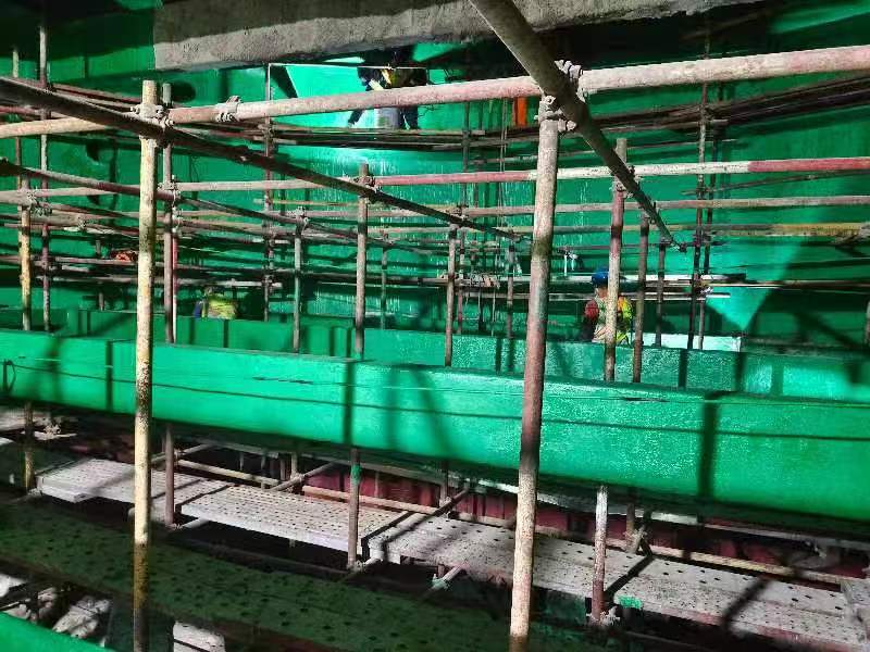 高温玻璃鳞片胶泥在冬季的作业方法