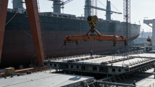 环氧云铁中间漆在船舶工业中的防腐耐磨应用研究