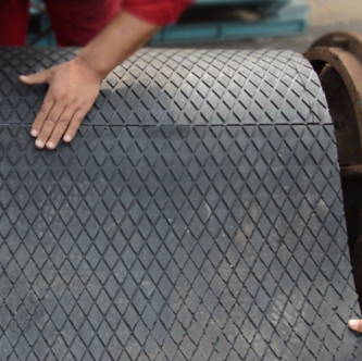 耐磨耐腐蚀材料赋能导向滚筒提升工业动力工作效率