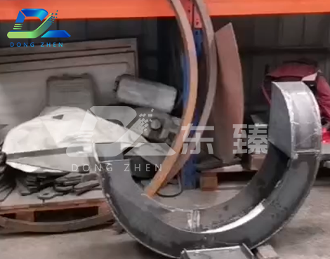 耐磨防腐工程在工业溜槽中的应用价值与防护作用